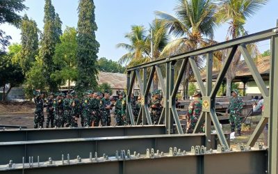 SOSIALISASI PEMASANGAN JEMBATAN TSR3 DI ZENI AKMIL LIBATKAN TARUNA DAN DOSEN AKMIL